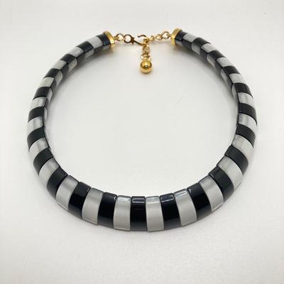 LOT 59: Gorgeous Black and White Choker Necklace with Collection of Earrings