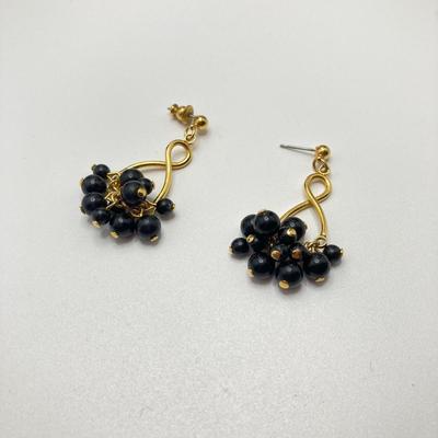 LOT 60: Fashion Jewelry - Faux Pearl Necklaces, Earrings and More