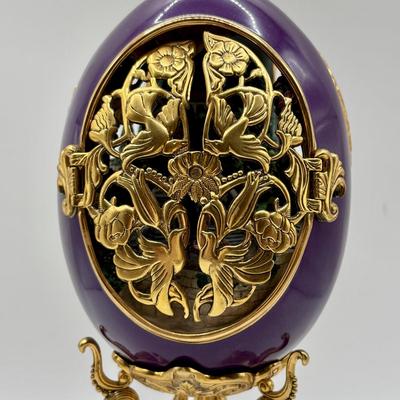 LOT 63: Lenox Perfume Bottle & Collector Society Trinket Box, Vintage Decorative Egg w/Golden Gates & Just the Right Shoe...