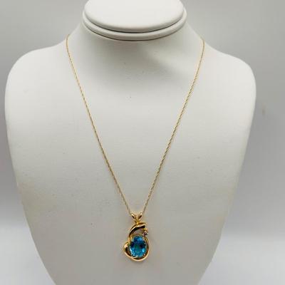 LOT 70: Beautiful 14K Gold Blue Topaz Necklace TW 2.81g