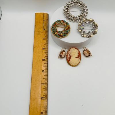 LOT 75: Beautiful 14K Gold Cameo & Seed Pearl Pierced Earrings along with Vintage Brooches