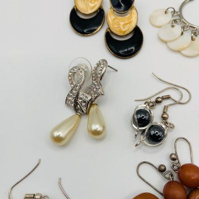 LOT 79: Collection of 20 Pairs of Pierced Earrings