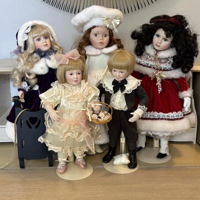 LOT 84: Porcelain Doll Collection