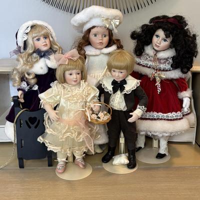 LOT 84: Porcelain Doll Collection