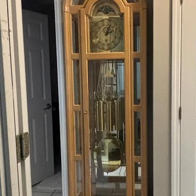 LOT 87: Ridgway Curio Grandfather Clock