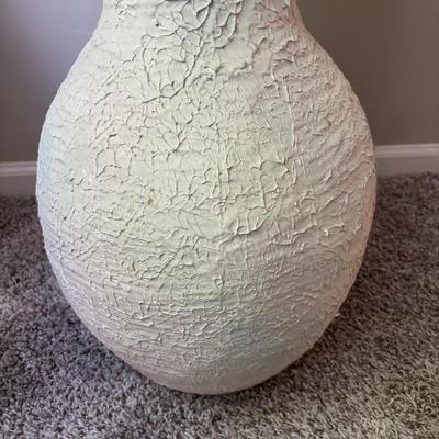 LOT 88: Large Accent Vase & Arrangement