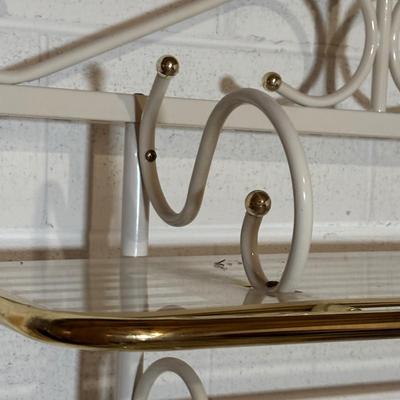 LOT 91: Bakers Rack