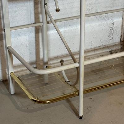 LOT 91: Bakers Rack