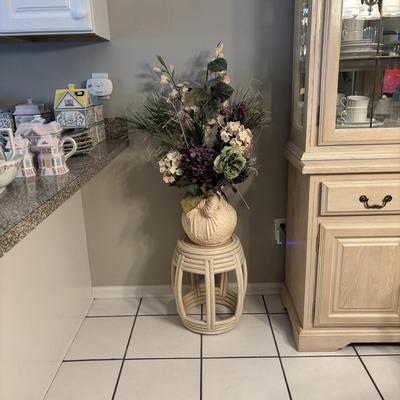 LOT 98: Wicker Barrel Side Table and Large Ceramic Vase w/Floral Arrangement