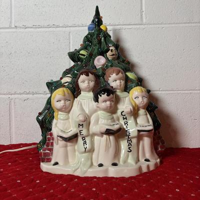 LOT 104: Vintage Children's Choir Lighted Ceramic Christmas Tress