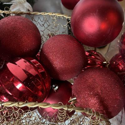 LOT 106: Holiday Decor: Santa Figure, Gold Wire Sleigh, Floral Centerpiece and More