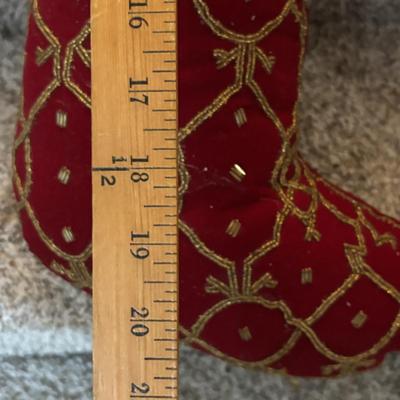 LOT 106: Holiday Decor: Santa Figure, Gold Wire Sleigh, Floral Centerpiece and More
