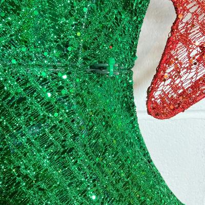 LOT 271: Large Size Lighted Wreath