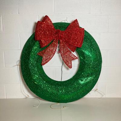 LOT 271: Large Size Lighted Wreath