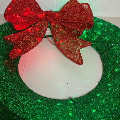 LOT 271: Large Size Lighted Wreath
