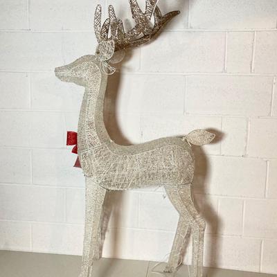 LOT 276: Three Piece Outdoor Christmas Lighted Deer Family Display