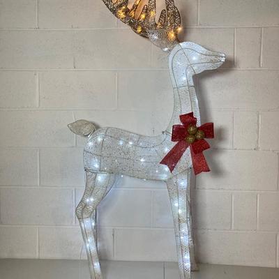LOT 276: Three Piece Outdoor Christmas Lighted Deer Family Display