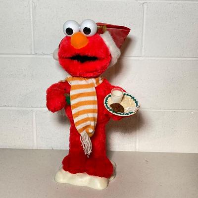 LOT 278: Telco Motion-ette Elmo and Big Bird Animated Display Figures