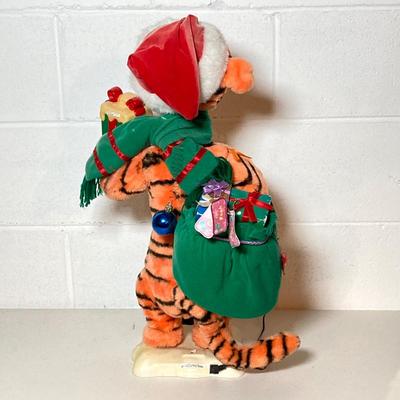 LOT 279: Disney's Winnie the Pooh and Tigger Telco Motion-ette Electronic Display Figures with Adapters