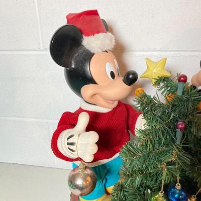 LOT 282: Disney's Electrical Musical / Lighted Christmas Display