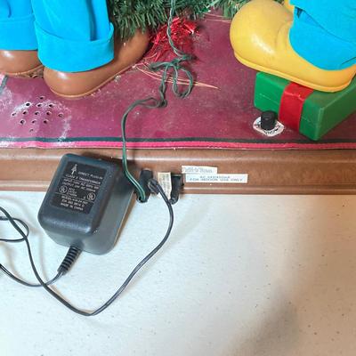 LOT 282: Disney's Electrical Musical / Lighted Christmas Display