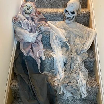 LOT 284: Halloween Decor - Skeletons, Ghosts (Inflatables) and More
