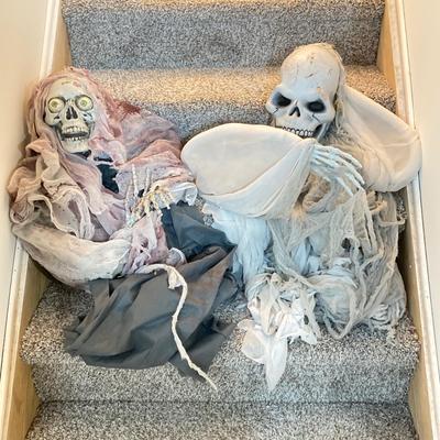 LOT 284: Halloween Decor - Skeletons, Ghosts (Inflatables) and More