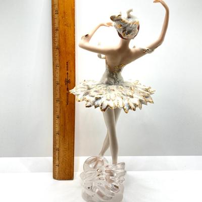 LOT 165: Stunning Ballerina Odette from Swan Lake Limited Edition of 9500 TM Bolshoi Theatre TFM