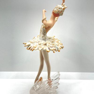 LOT 165: Stunning Ballerina Odette from Swan Lake Limited Edition of 9500 TM Bolshoi Theatre TFM