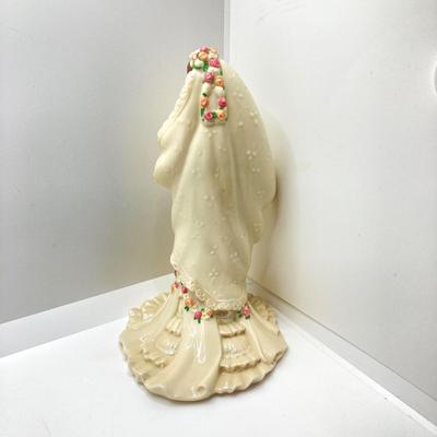 LOT 178: 1995 "The Lenox Classic Victorian Bride" Fine Porcelain Figurine