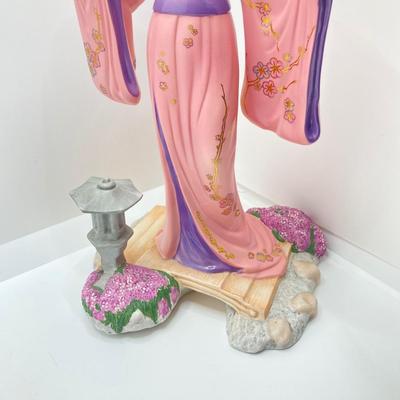 LOT 179: 1989 The Franklin Mint - "Yoshiko Manabu Saito" Fine Porcelain Figurine