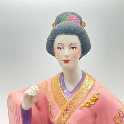 LOT 179: 1989 The Franklin Mint - "Yoshiko Manabu Saito" Fine Porcelain Figurine