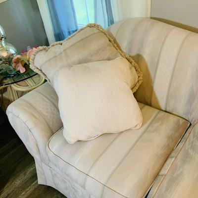 LOT 219: International Furniture Sofa and Love Seat
