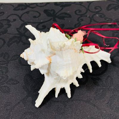 LOT 222: Beach Inspired Decor Featuring Sea Shell Bowls Loaded with Seashells, Towels and Wall Art.