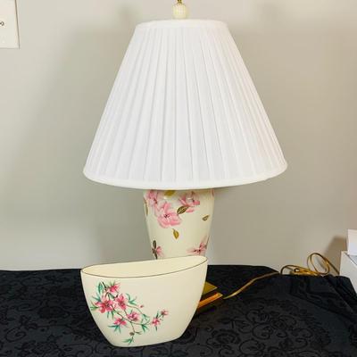 LOT 223: Lenox Porcelain Floral Table Lamp and Lenox Crescent Peachtree Vase