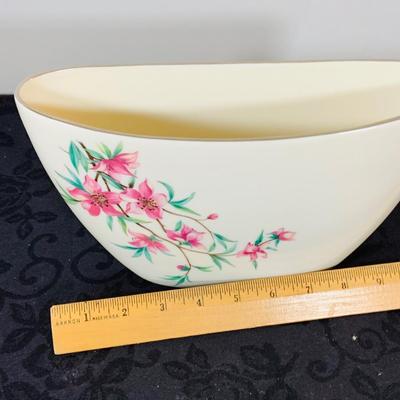 LOT 223: Lenox Porcelain Floral Table Lamp and Lenox Crescent Peachtree Vase