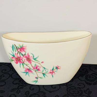 LOT 223: Lenox Porcelain Floral Table Lamp and Lenox Crescent Peachtree Vase