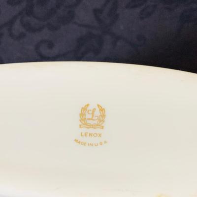 LOT 223: Lenox Porcelain Floral Table Lamp and Lenox Crescent Peachtree Vase