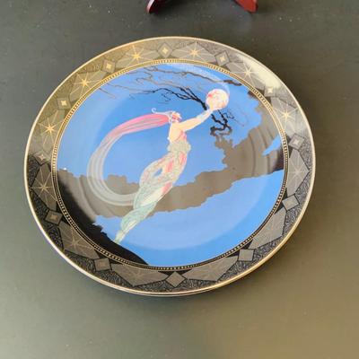 LOT 225: Set of Five (5) Franklin Mint - Royal Doulton House of Erte Art Deco Collectors Plates