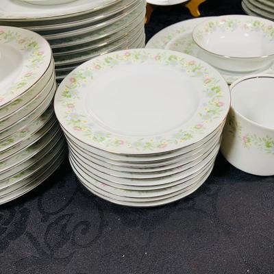 LOT 233: Johann Haviland Bavaria China Forever Spring 7 Piece Table Settings - Cup, Saucer, Dinner Plate, Salad Plate, Dessert Plate,...