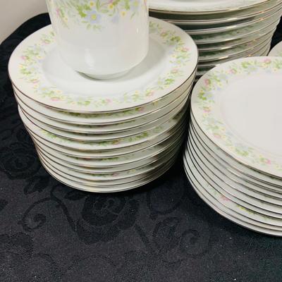 LOT 233: Johann Haviland Bavaria China Forever Spring 7 Piece Table Settings - Cup, Saucer, Dinner Plate, Salad Plate, Dessert Plate,...