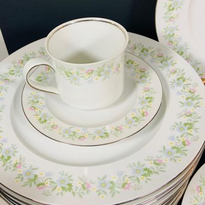 LOT 233: Johann Haviland Bavaria China Forever Spring 7 Piece Table Settings - Cup, Saucer, Dinner Plate, Salad Plate, Dessert Plate,...