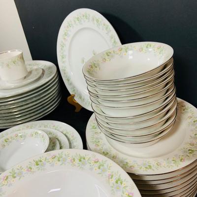 LOT 233: Johann Haviland Bavaria China Forever Spring 7 Piece Table Settings - Cup, Saucer, Dinner Plate, Salad Plate, Dessert Plate,...