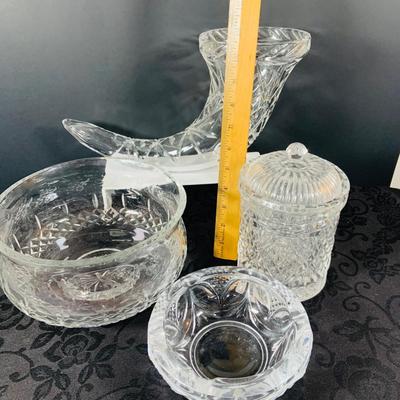 LOT 236: Collection of Crystal Pieces - Horn Cornucopia, Bowl, Jar and Ashtray