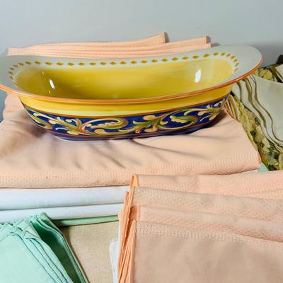 LOT 240: Large Selection of Lines -Table Cloths, Napkins and: Home Decor