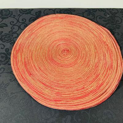 LOT 240: Large Selection of Lines -Table Cloths, Napkins and: Home Decor