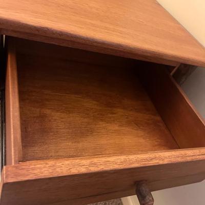 Pair of Rustic Style End Tables (GB1-MG)