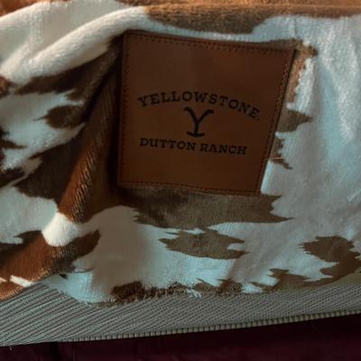 Yellowstone Dutton Ranch Pillow & Throw (GB2-MG)