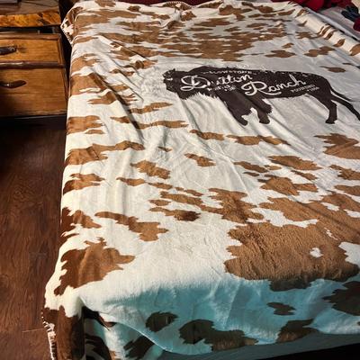 Yellowstone Dutton Ranch Pillow & Throw (GB2-MG)