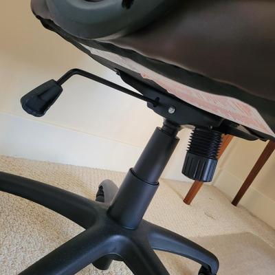 Wooden Desk, Computer Chair, and Rolling Mat (BR2-EL)